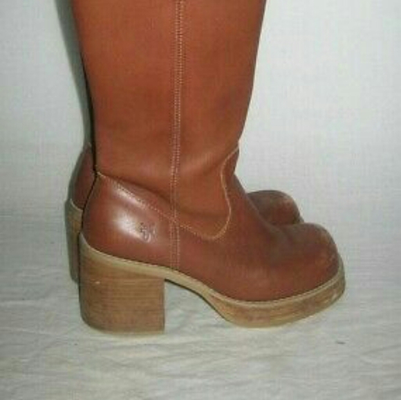 SOLD Frye Dorian Brown Chunky PLATFORM Heel BOOTS - Picture 2 of 3